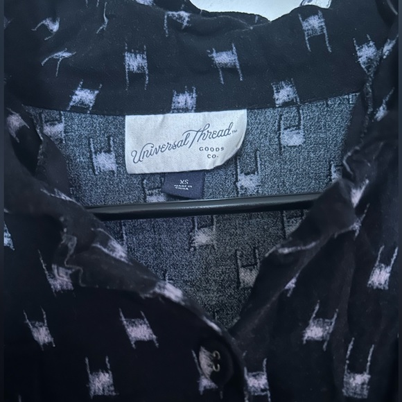 Universal Thread XS jumpsuit short sleeved dark blue/ black patterned romper - Picture 2 of 5